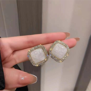 Step cushion studs1050