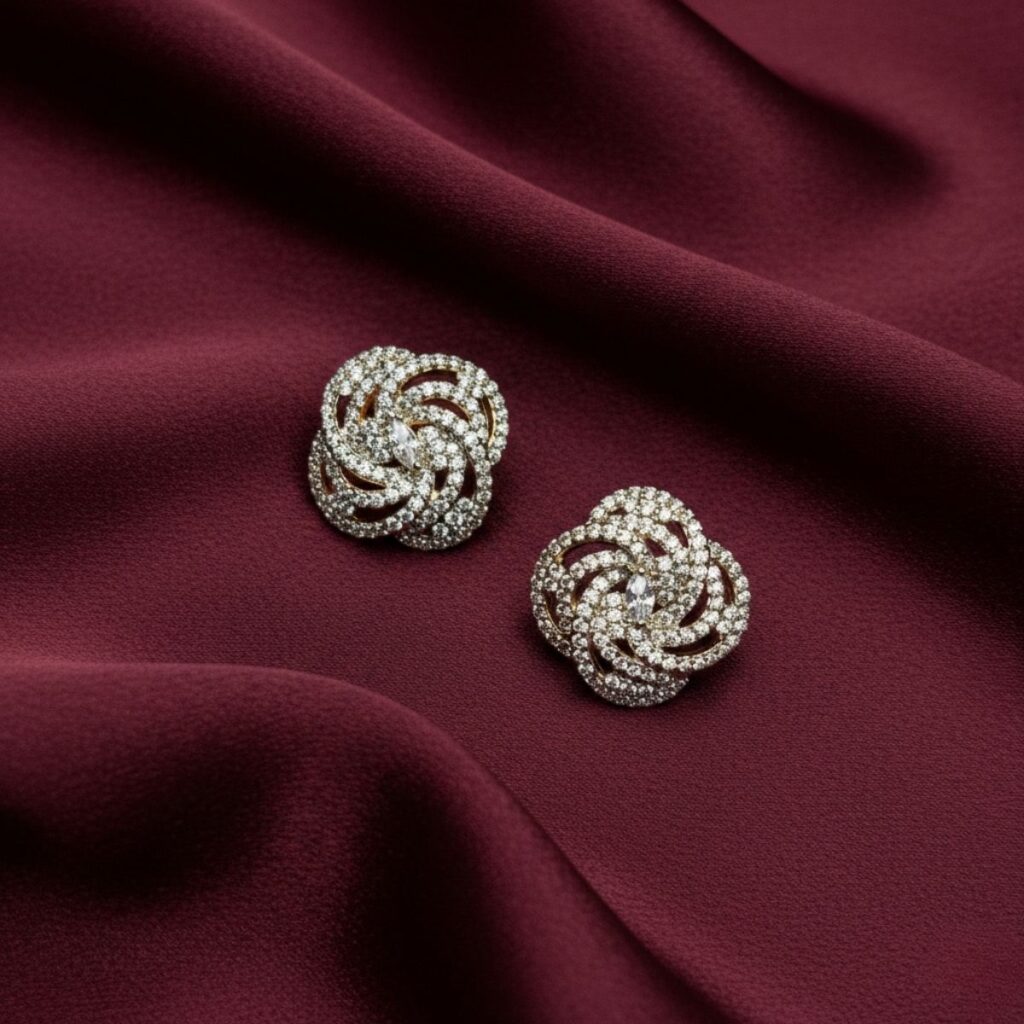 Pila Ear Studs Silver